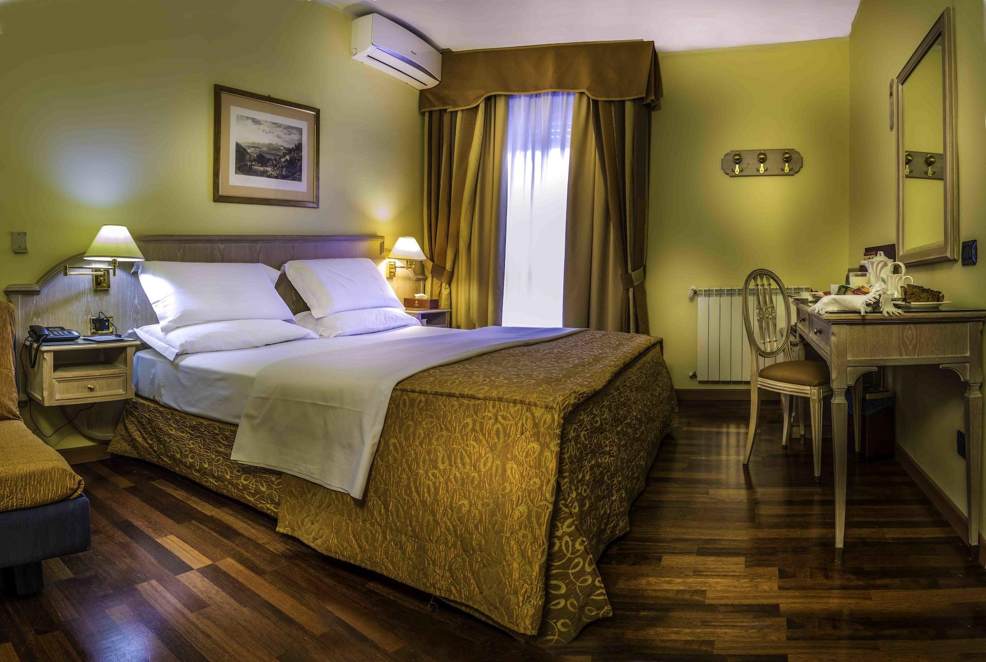 Hotel La Bussola Novara Luaran gambar