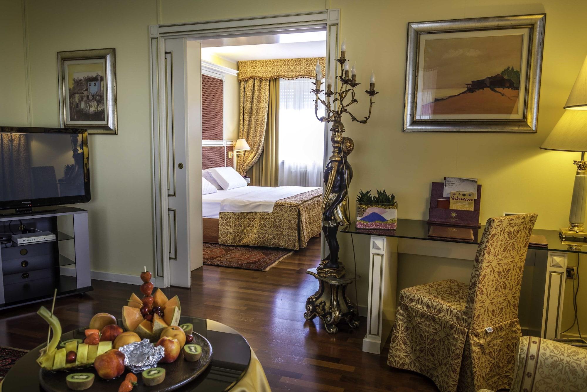 Hotel La Bussola Novara Luaran gambar