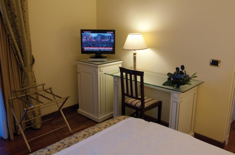 Hotel La Bussola Novara Luaran gambar