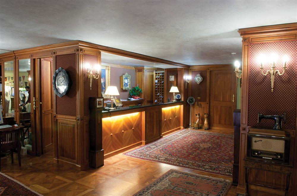 Hotel La Bussola Novara Luaran gambar