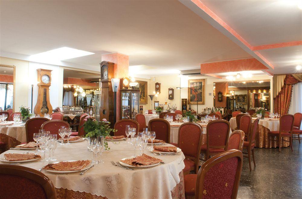 Hotel La Bussola Novara Luaran gambar