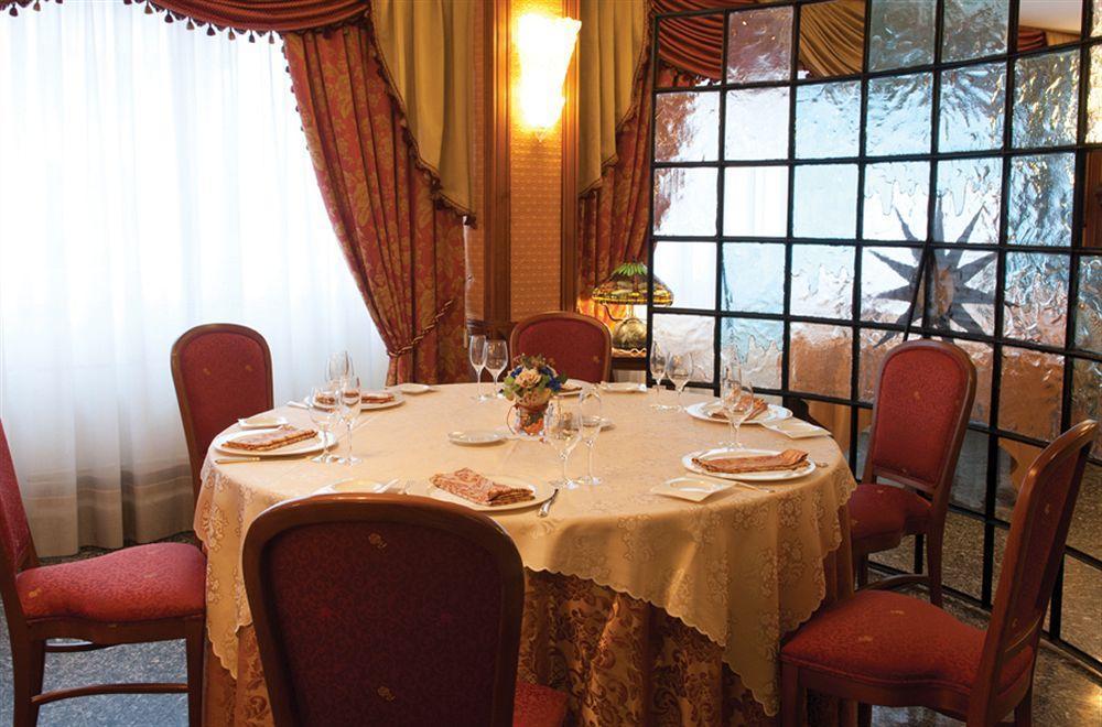Hotel La Bussola Novara Luaran gambar