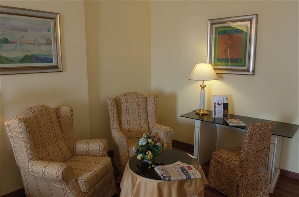 Hotel La Bussola Novara Luaran gambar