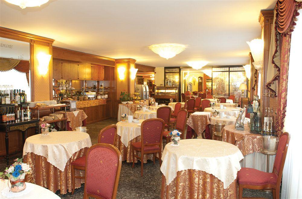 Hotel La Bussola Novara Luaran gambar