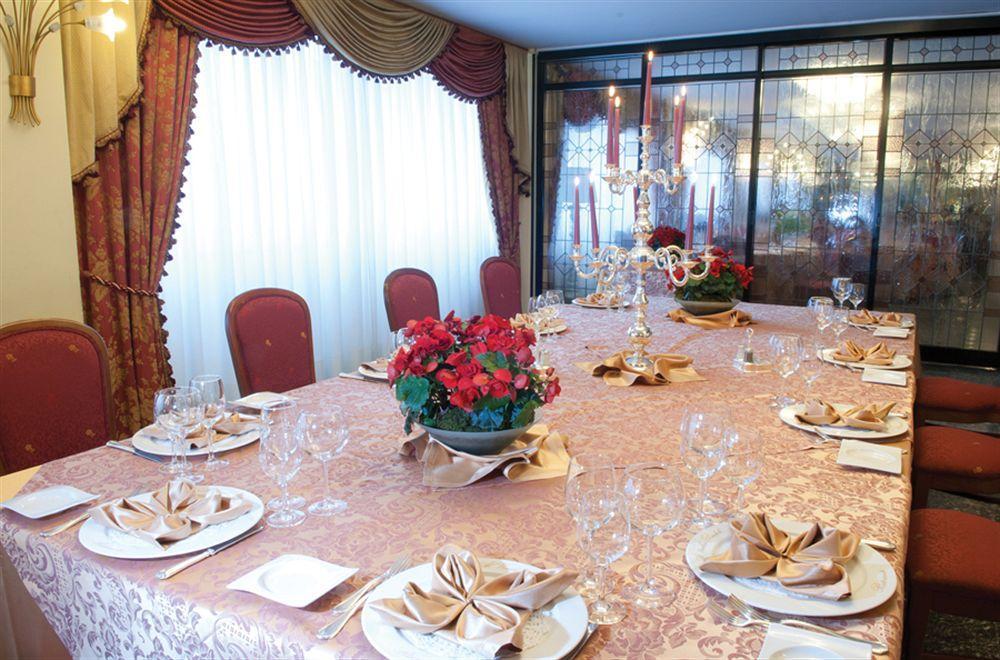 Hotel La Bussola Novara Luaran gambar