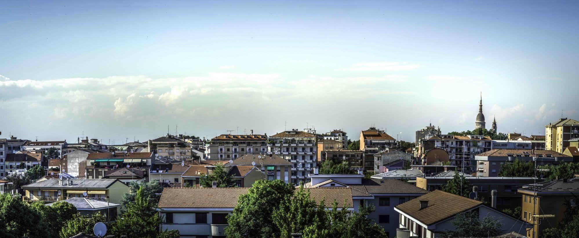 Hotel La Bussola Novara Luaran gambar